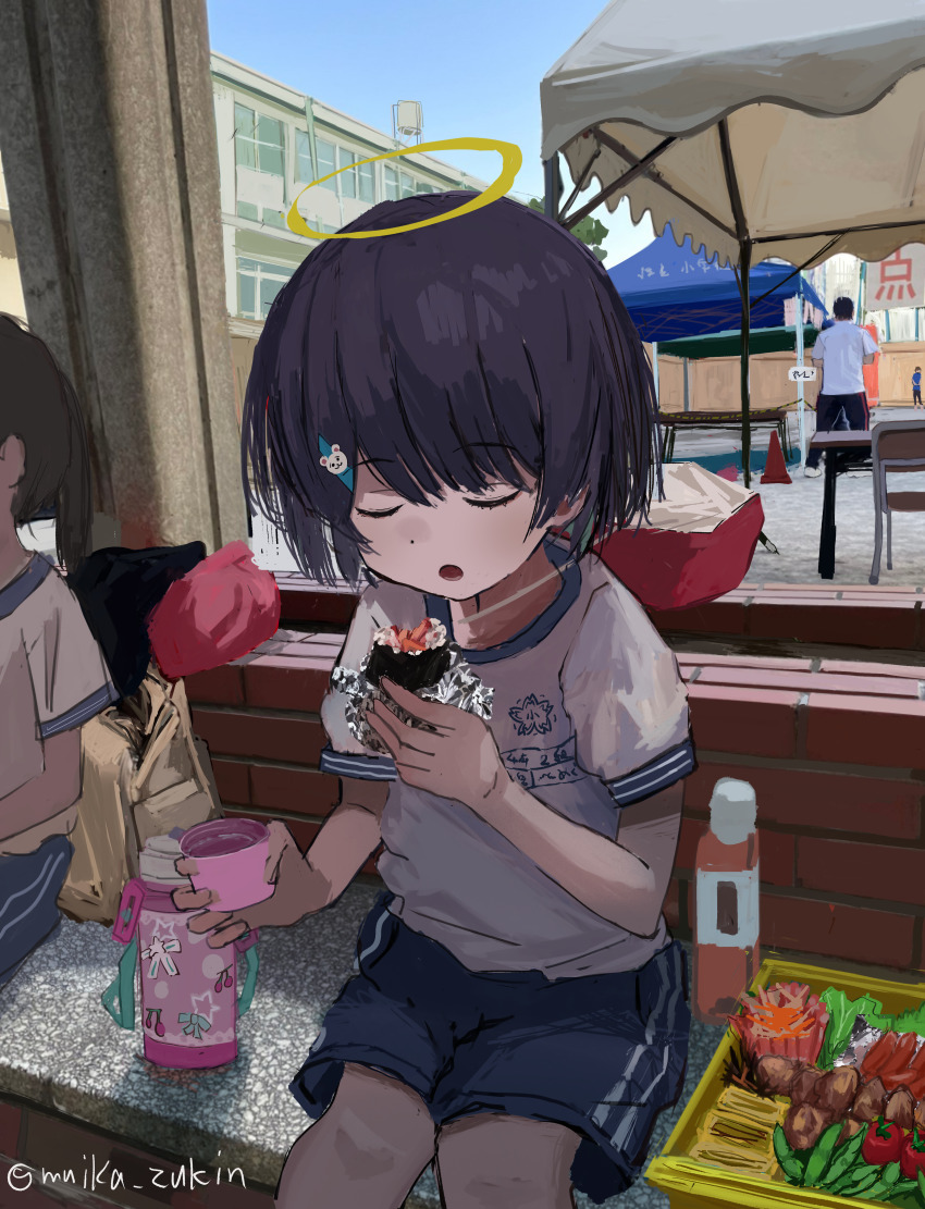 1boy 2girls :o absurdres bear_hair_ornament bento blue_shorts blue_sky canopy_(shelter) clear_sky closed_eyes cup dot_nose facing_viewer feet_out_of_frame foil food gym_uniform hair_ornament halo highres holding holding_cup holding_food knees_together_feet_apart long_bangs multiple_girls onigiri open_mouth original outdoors photo_background print_shirt school shirt short_hair short_sleeves shorts sidelocks sky slice_of_life solo_focus sports_festival striped_clothes striped_shorts thermos twitter_username wanigumo white_shirt