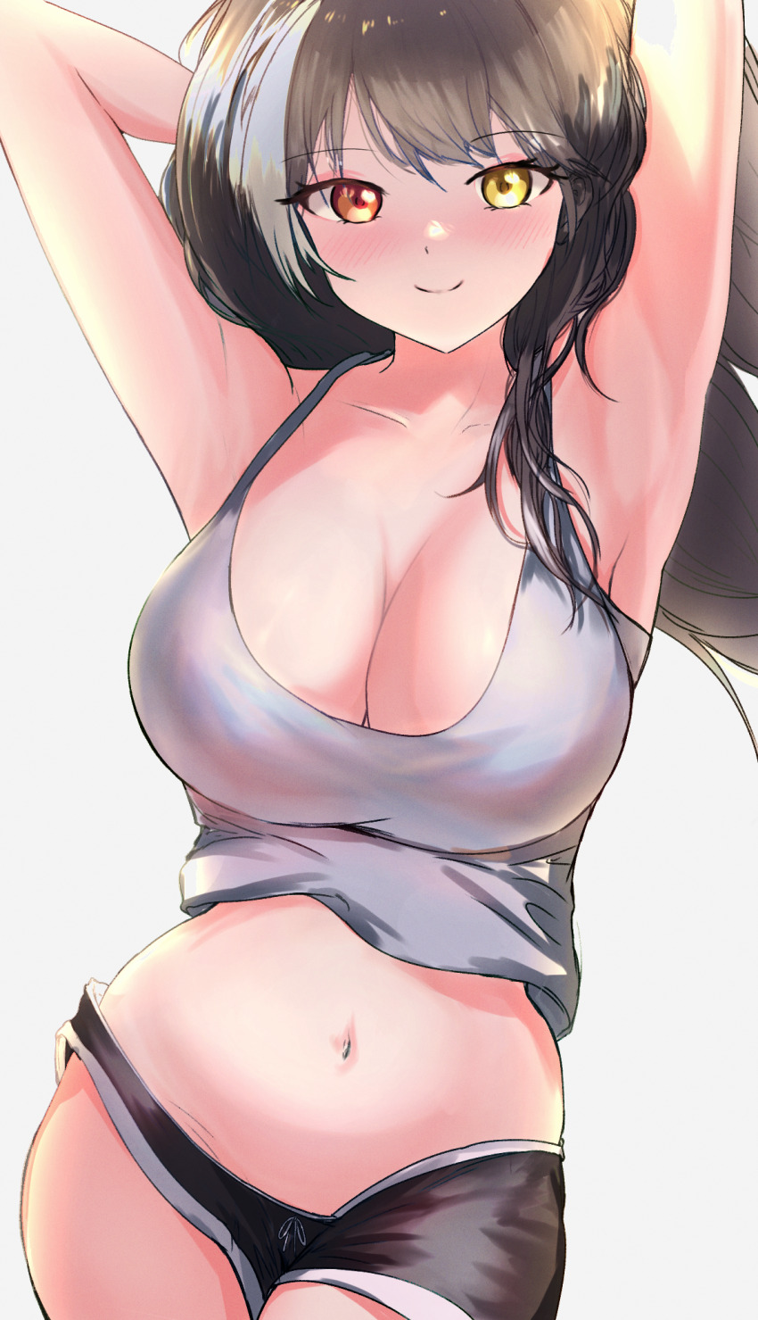 1girl alternate_costume armpits arms_behind_head black_hair black_shorts blush breasts cleavage closed_mouth collarbone e20_(79324944) feet_out_of_frame girls&#039;_frontline grey_shirt heterochromia highres large_breasts long_hair looking_at_viewer multicolored_hair navel orange_eyes presenting_armpit ro635_(girls&#039;_frontline) shirt shorts simple_background smile solo standing stomach two-tone_hair white_background yellow_eyes