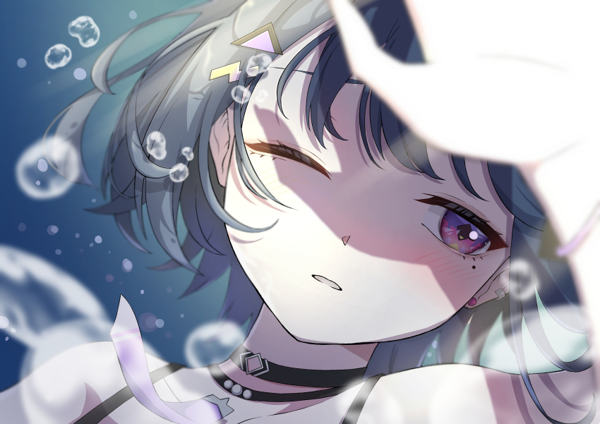 1girl absurdres akashi_(4kc_27) arm_up black_choker blurry blurry_foreground blush bubble choker close-up collarbone dappled_sunlight diamond-shaped_pupils diamond_(shape) earrings grey_hair hair_ornament hairclip highres jewelry koshimizu_toru nijisanji one_eye_closed parted_lips purple_eyes short_hair sidelocks spaghetti_strap sunlight swept_bangs symbol-shaped_pupils triangle_hair_ornament underwater virtual_youtuber wristband
