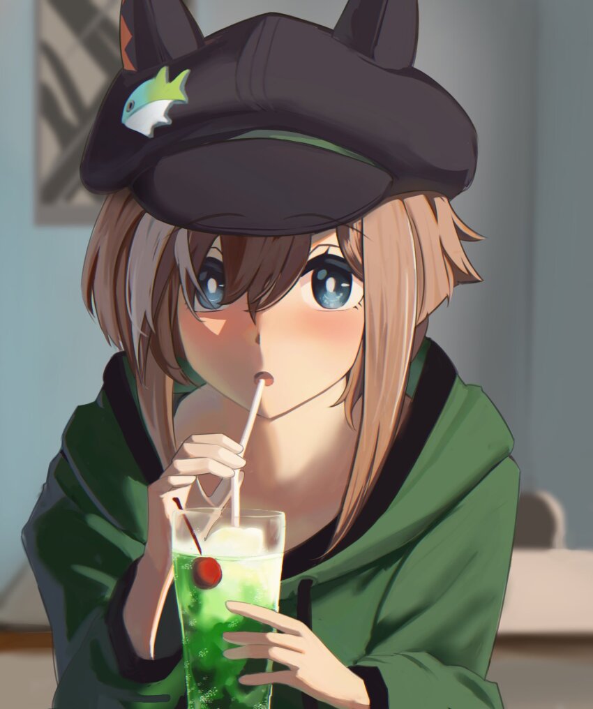 1girl animal_ears black_hat blue_eyes blurry blurry_background blush brown_hair cheval_grand_(umamusume) commentary_request drink drinking_straw ear_covers glass hair_between_eyes hat highres horse_ears horse_girl ice ice_cube indoors looking_at_viewer multicolored_hair o_ko_ge2024 official_alternate_costume open_mouth peaked_cap short_hair solo streaked_hair umamusume upper_body white_hair