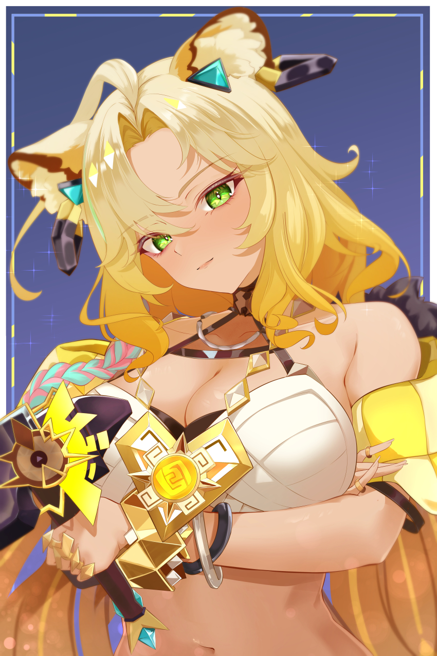1girl absurdres ahoge animal_ears bare_shoulders blonde_hair breasts cleavage closed_mouth genshin_impact green_eyes halterneck highres holding holding_weapon jaguar_ears long_hair looking_at_viewer medium_breasts midriff navel off_shoulder shirt sleeveless sleeveless_shirt solo stellar_(str4tostell4r) upper_body weapon white_shirt xilonen_(genshin_impact)