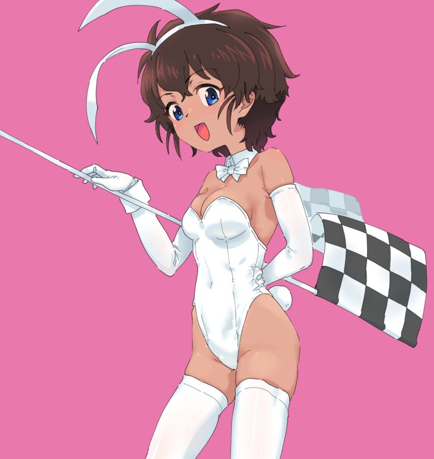 1girl blue_eyes blush bow bowtie brown_hair covered_navel elbow_gloves girls_und_panzer gloves highres leotard looking_at_viewer monolith_(suibou_souko) open_mouth pink_background playboy_bunny short_hair simple_background smile solo suzuki_(girls_und_panzer) thighhighs white_bow white_bowtie white_gloves white_leotard white_thighhighs