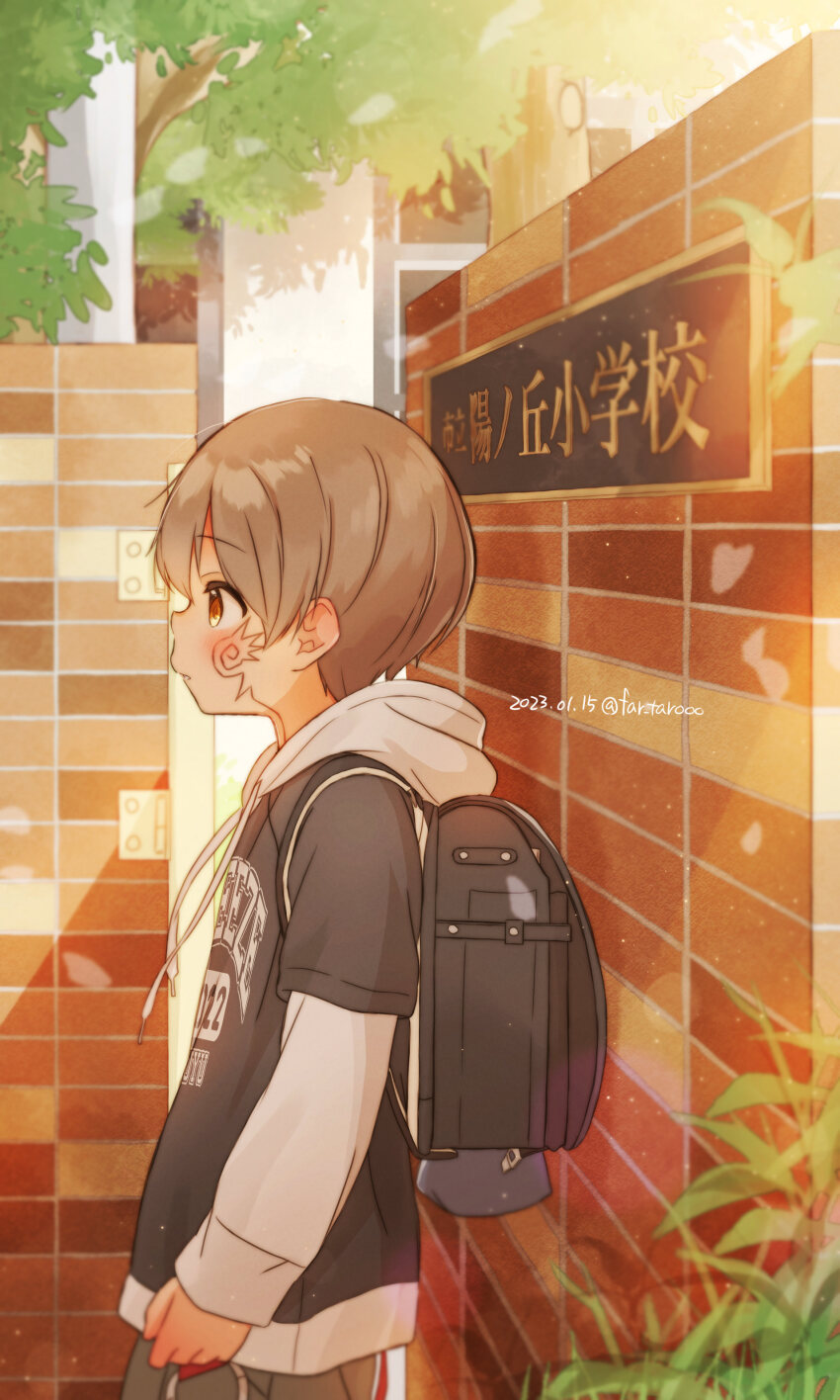 1boy absurdres backpack bag black_bag black_shirt brick_wall brown_hair child commentary_request cowboy_shot dated drawstring far_tarooo grey_pants highres hood hood_down hoodie layered_clothes layered_sleeves leaf long_sleeves male_focus original outdoors pants parted_bangs plant print_shirt profile randoseru rotto_(far_tarooo) shirt short_hair short_over_long_sleeves short_sleeves solo standing tree twitter_username white_hoodie