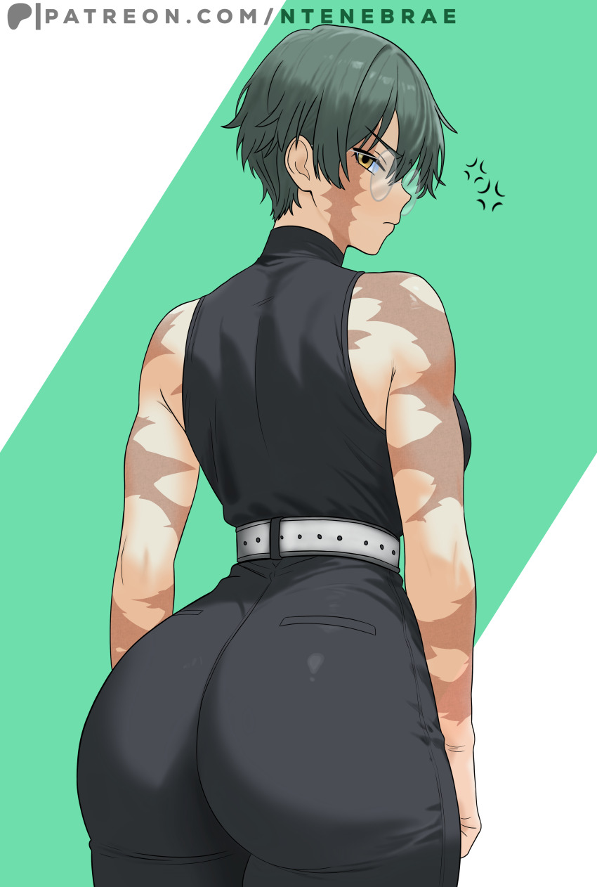 1girl absurdres annoyed ass back burn_scar from_behind green_hair highres jujutsu_kaisen looking_at_viewer looking_back multiple_scars muscular muscular_female ntenebrae round_eyewear scar scar_on_arm scar_on_face scars_all_over self-upload short_hair simple_background solo too_many zen&#039;in_maki