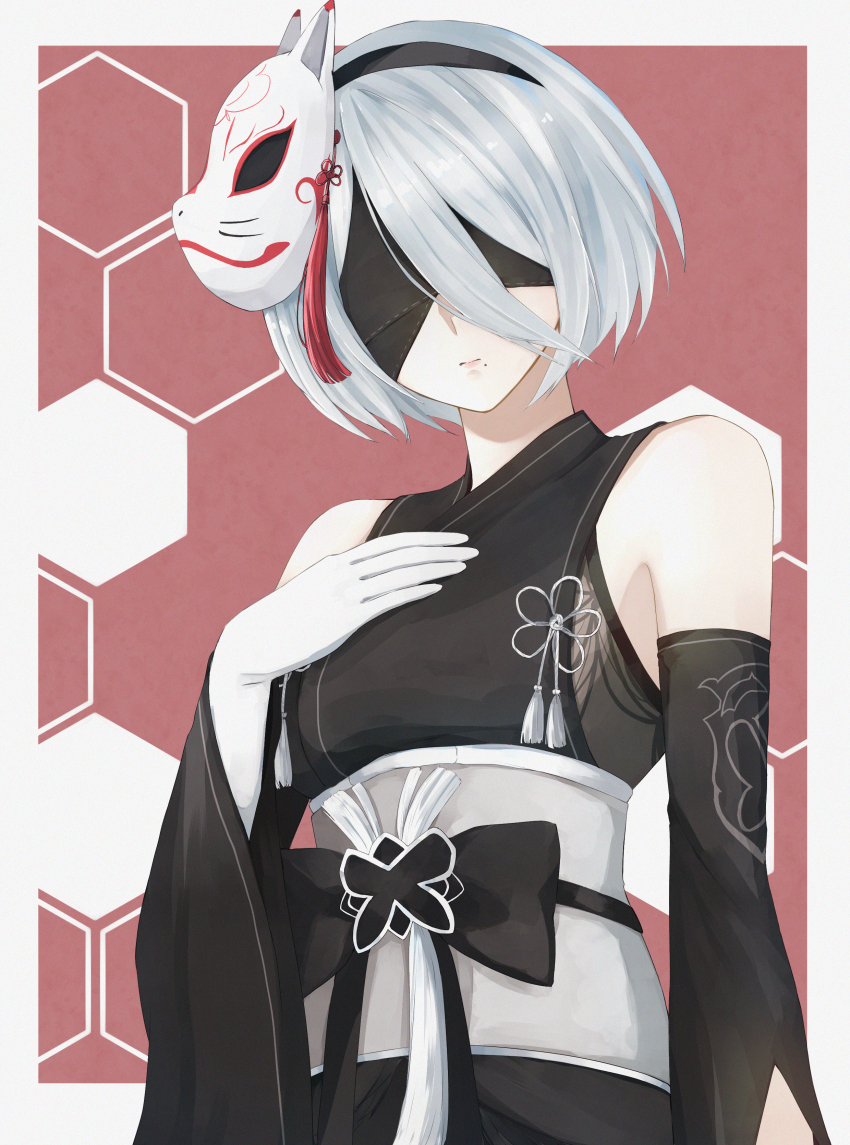 1girl 2b_(nier:automata) absurdres black_bow black_hairband black_sleeves blindfold border bow commentary_request detached_sleeves fox_mask hairband hand_on_own_chest highres mask mole mole_under_mouth nana28_tteyatu_(nanakusagayu_28) nier_(series) nier_reincarnation official_alternate_costume outside_border pink_lips red_background short_hair solo standing tassel unworn_mask white_border white_hair