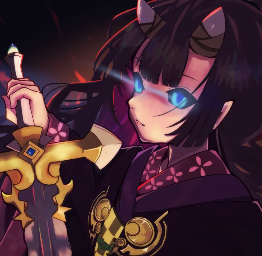 1girl black_hair black_sclera blue_eyes colored_sclera glowing glowing_eyes gradient_background grimms_echoes hand_up holding holding_knife horns iris_illust_r japanese_clothes kimono knife long_hair parted_lips pointy_ears purple_kimono solo upper_body void_onihime_(grimms_echoes)