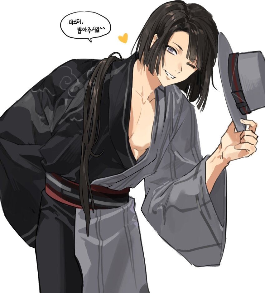 1boy arm_behind_back asymmetrical_sleeves black_hair black_kimono black_sash blunt_bangs blunt_ends center_opening cowboy_shot curtained_hair fate/grand_order fate_(series) fedora grey_hat grey_kimono hair_over_shoulder hat heart highres holding holding_unworn_clothes holding_unworn_hat japanese_clothes kimono korean_commentary korean_text long_hair low_ponytail male_focus mismatched_sleeves one_eye_closed ponytail potato_goril sash smile solo taigong_wang_(event_portrait)_(fate) taigong_wang_(fate) two-tone_kimono unworn_hat unworn_headwear white_background wide_sleeves
