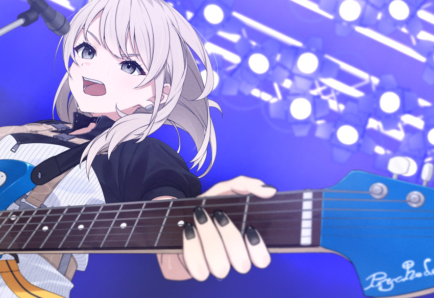 1girl absurdres black_nails black_shirt commentary earclip electric_guitar english_commentary girls_band_cry grey_eyes grey_hair guitar highres holding holding_guitar holding_instrument instrument kawaragi_momoka long_hair microphone multicolored_hair nail_polish open_mouth roots_(hair) shimizu_keitaro shirt short_sleeves solo stage_lights