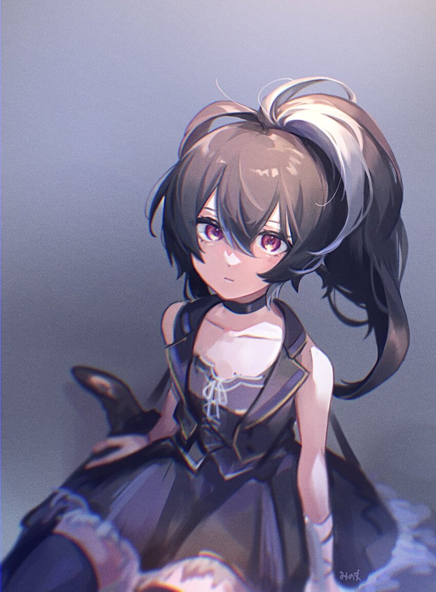 1girl alternate_hair_color bandaged_arm bandages bare_arms choker collarbone commentary expressionless film_grain flower_(vocaloid) flower_(vocaloid3) fur-trimmed_skirt fur_trim grey_background highres jacket looking_at_viewer mi_no_take purple_eyes purple_jacket purple_skirt purple_vest shirt sitting skirt sleeveless sleeveless_jacket sleeveless_shirt solo vest vocaloid