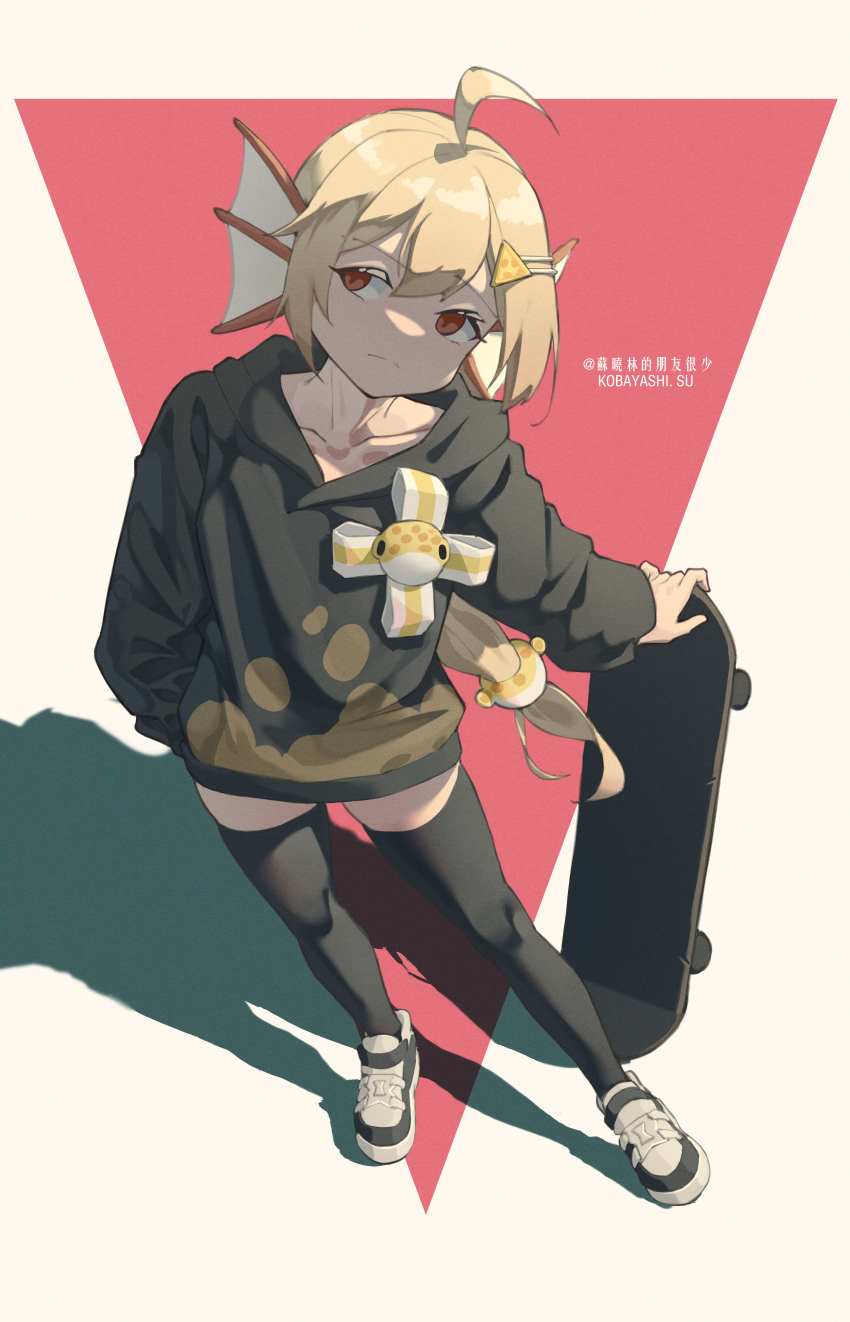 1girl absurdres ahoge alvin2017uk black_thighhighs blonde_hair fins fish head_fins highres medium_hair original puffer_fish red_eyes shoes skateboard sneakers thighhighs zettai_ryouiki