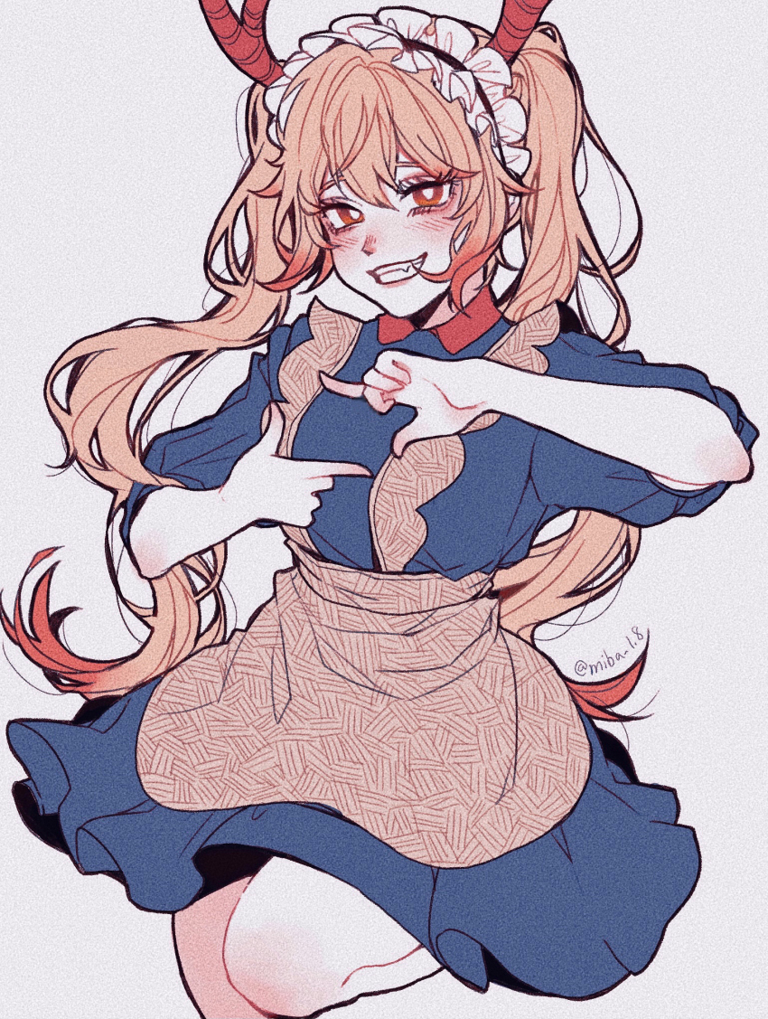 1girl aozora_no_rhapsody blonde_hair blue_dress dragon_girl dragon_horns dress grin highres horns kobayashi-san_chi_no_maidragon long_hair looking_at_viewer miba red_eyes smile solo tail tohru_(maidragon)