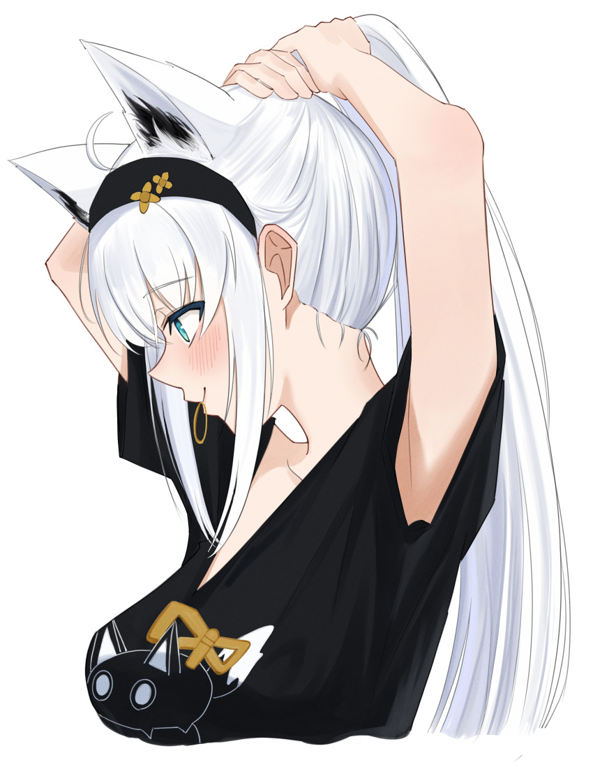 1girl absurdres ahoge animal_ears aqua_eyes armpits arms_up black_hairband black_shirt closed_mouth commentary_request cropped_torso extra_ears fox_ears fox_girl hair_tie_in_mouth hairband highres hololive long_hair mino_(miiiinon611) mouth_hold official_alternate_costume print_shirt shirakami_fubuki shirakami_fubuki_(loungewear) shirt simple_background smile solo t-shirt tying_hair v-neck virtual_youtuber white_background white_hair