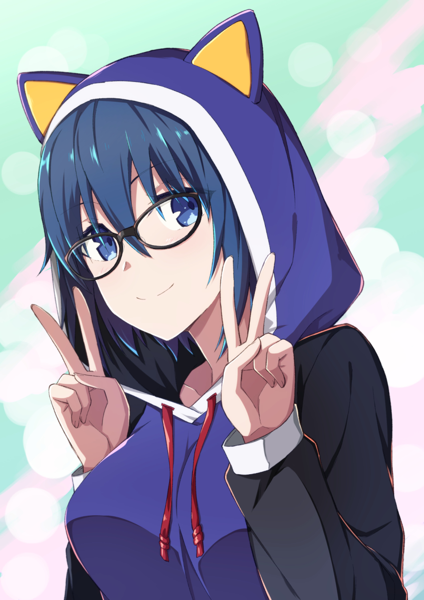 alternate_costume animal_hood azami_masurao black-framed_eyewear black_hoodie blue_eyes blue_hair blue_hoodie breasts ciel_(tsukihime) closed_mouth commentary_request double_v glasses hair_between_eyes highres hood hood_up hoodie long_sleeves looking_at_viewer medium_breasts short_hair smile tsukihime tsukihime_(remake) two-tone_hoodie upper_body v