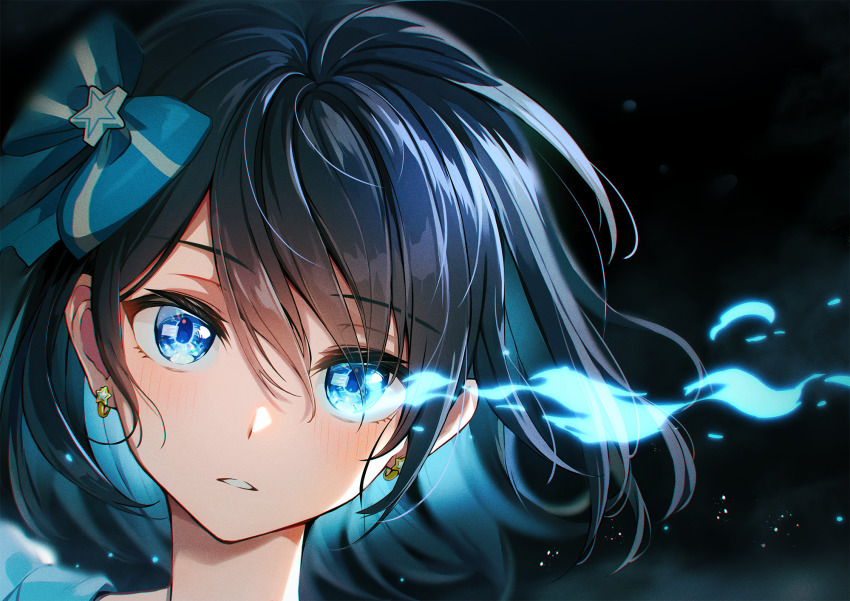 1girl blue_bow blue_eyes blue_hair blue_theme bob_cut bow colored_inner_hair earrings enogu eye_trail flaming_eye glowing glowing_eyes hair_bow head_tilt highres iwamotochou_geinousha jewelry kagawa_ichigo light_trail looking_at_viewer medium_hair multicolored_hair official_art parted_lips portrait solo suzuki_anzu virtual_youtuber