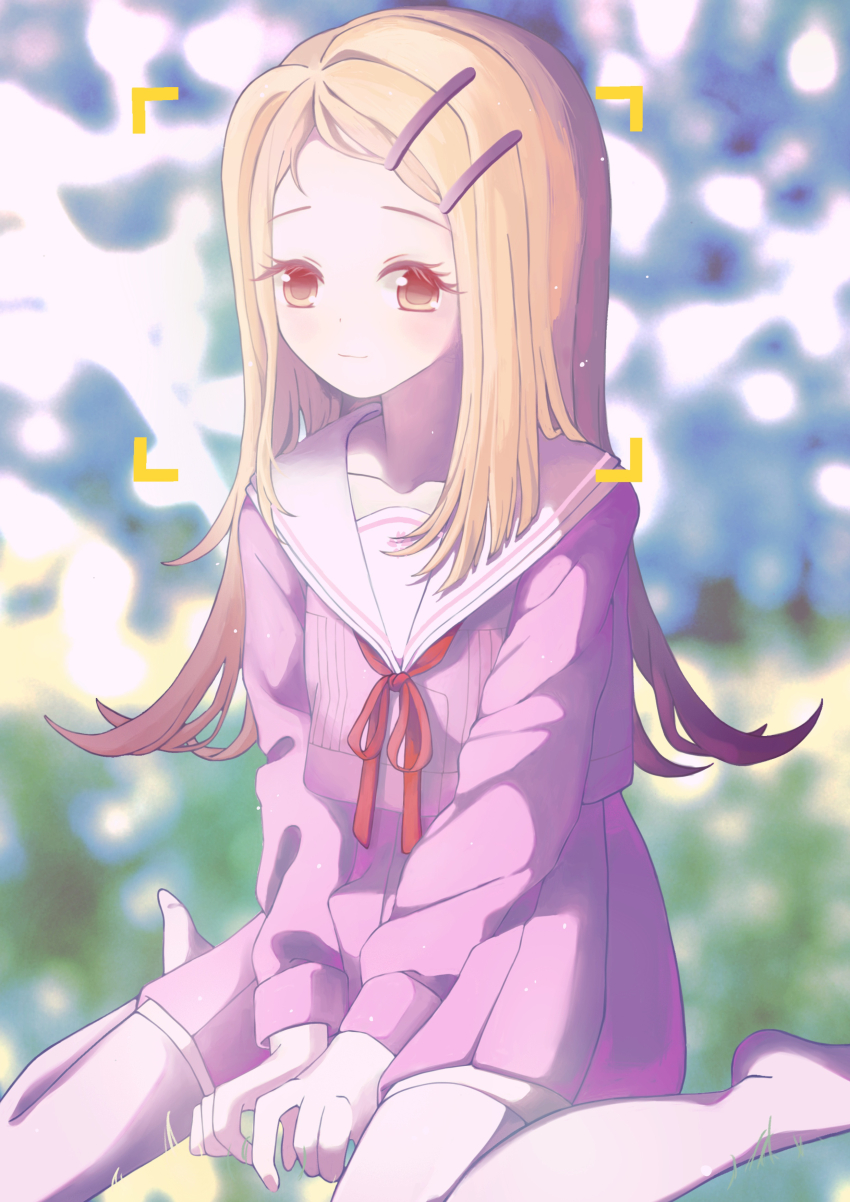 1girl absurdres blonde_hair blurry blurry_background blush collarbone colored_eyelashes commentary_request flipped_hair full_body gakuen_idolmaster hair_ornament hairpin highres idolmaster light_smile long_hair long_sleeves looking_at_viewer neck_ribbon neru_(1045511414) no_shoes orange_eyes pink_serafuku pink_thighhighs pleated_skirt red_ribbon ribbon sailor_collar sakura_photograph_(idolmaster) school_uniform serafuku shinosawa_hiro sitting skirt solo thighhighs very_long_hair viewfinder wariza white_sailor_collar