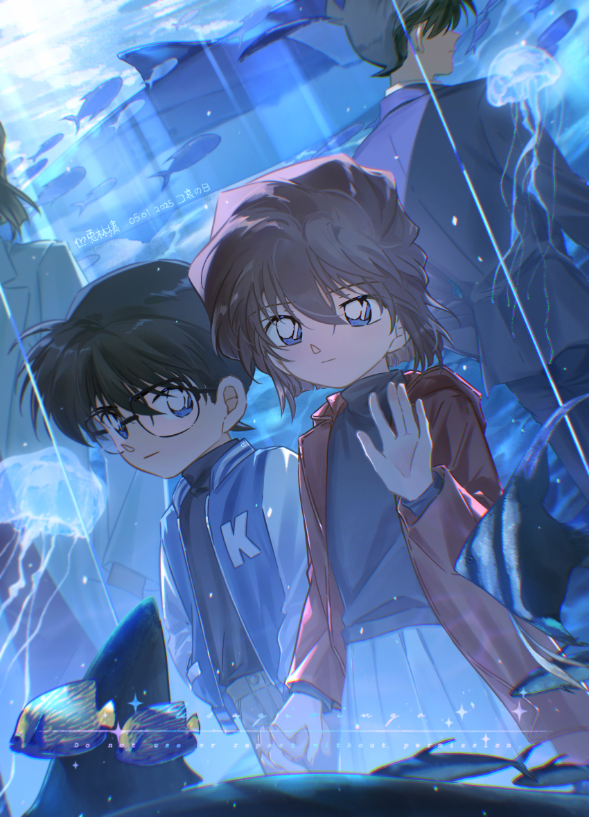 2boys 2girls absurdres aquarium black_hair black_jacket black_shirt blue_eyes blue_jacket brown_hair brown_pants closed_mouth coat commentary_request dated dual_persona edogawa_conan fish glasses haibara_ai hand_in_pocket highres holding_hands jacket jellyfish kudou_shin&#039;ichi letterman_jacket long_sleeves meitantei_conan miyano_shiho multiple_boys multiple_girls pants red_coat shirt short_hair signature skirt usagi_ringo water white_coat white_skirt