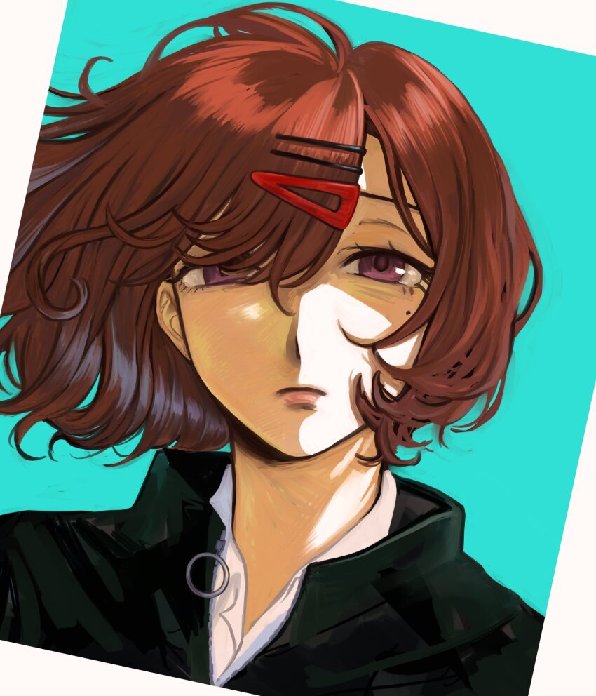1girl black_jacket blue_background border brown_hair closed_mouth expressionless floating_hair frown hair_ornament hairclip half-closed_eyes highres higuchi_madoka idolmaster idolmaster_shiny_colors jacket looking_at_viewer mole mole_under_eye purple_eyes shirt short_hair simple_background solo white_border white_shirt yamaichi_(yama3ichi4)