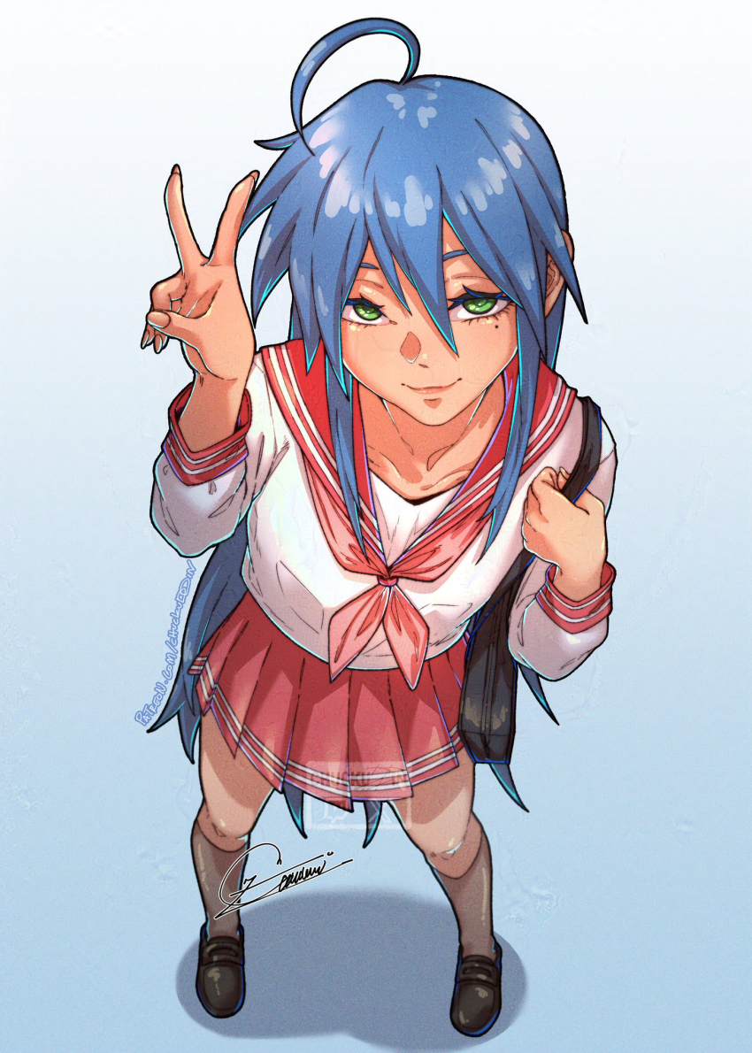 1girl ahoge bag black_bag blue_background blue_hair chuckuddin commentary from_above full_body gradient_background green_eyes highres holding holding_bag izumi_konata kneehighs loafers long_hair looking_at_viewer lucky_star mole mole_under_eye neckerchief pleated_skirt red_neckerchief red_sailor_collar red_skirt sailor_collar school_uniform serafuku shirt shoes shoulder_bag signature skirt socks solo v watermark web_address white_shirt