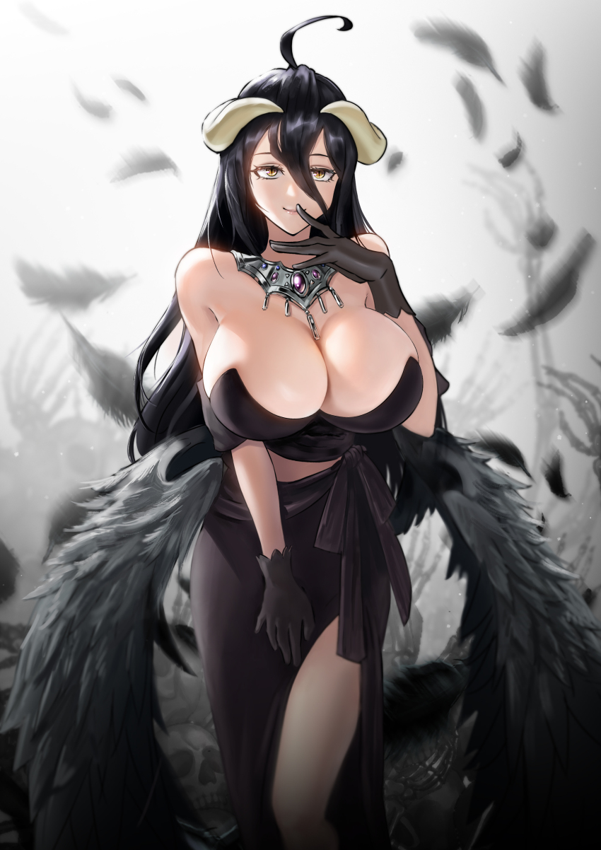 1girl 389696808 absurdres ahoge albedo_(overlord) bare_shoulders black_gloves black_hair black_skirt black_tube_top black_wings breasts chinese_commentary cleavage closed_mouth commentary_request demon_girl demon_horns double-parted_bangs falling_feathers feathered_wings feathers feet_out_of_frame finger_to_mouth front_slit gem gloves hair_between_eyes hand_up highres horns jewelry large_breasts oversized_wings long_hair long_hair_between_eyes looking_at_viewer low_wings midriff neck_ring overlord_(maruyama) purple_gemstone skirt skull slit_pupils smile solo standing strapless tube_top very_long_hair white_horns wings yellow_eyes