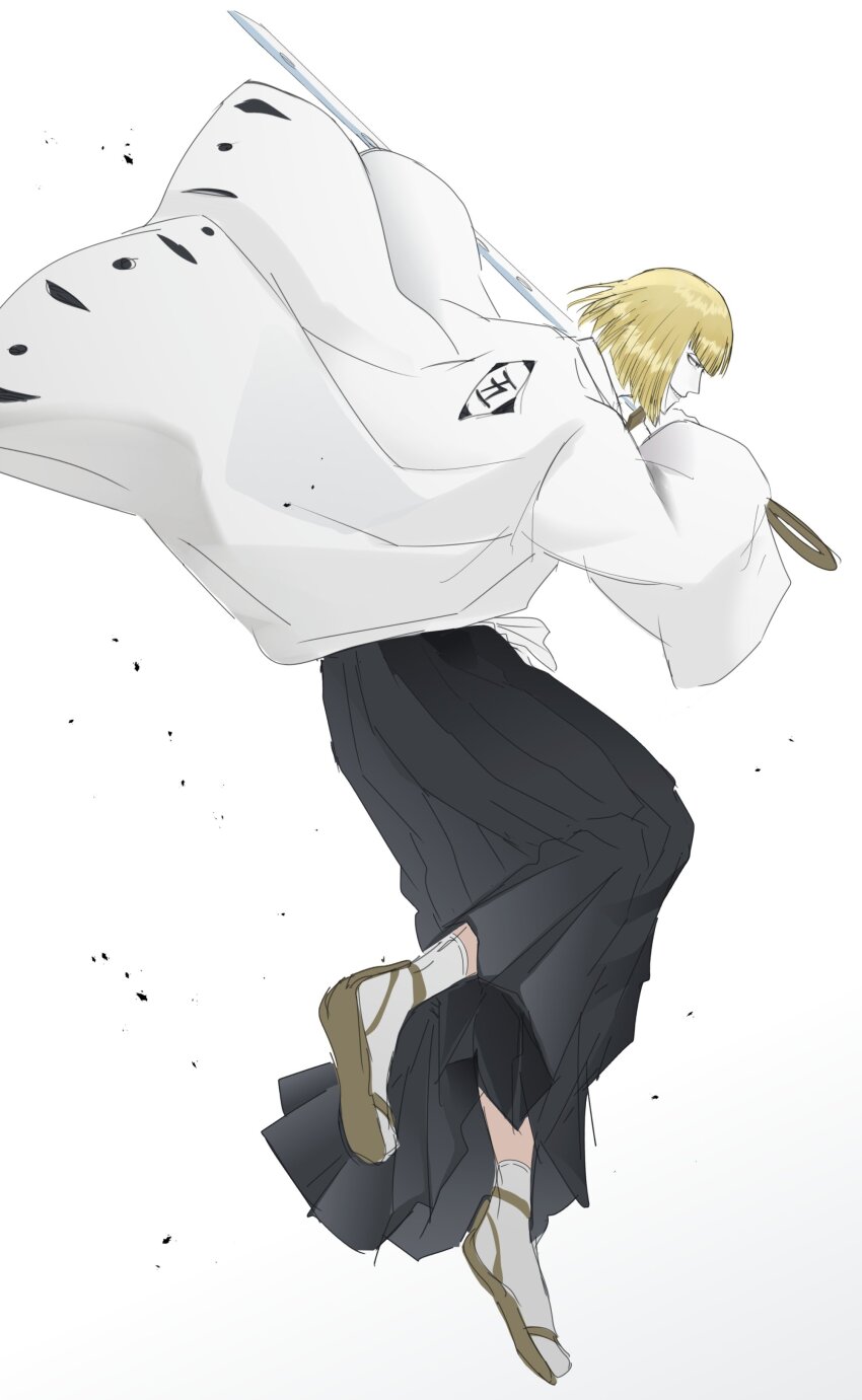 1boy absurdres black_hakama bleach bleach:_sennen_kessen-hen blonde_hair blunt_bangs bob_cut commentary_request fighting_stance floating_clothes from_side full_body grin hakama haori highres hirako_shinji holding holding_sword holding_weapon japanese_clothes korean_commentary kuni_929 long_sleeves looking_ahead male_focus profile sakanade_(shikai) shikai short_hair simple_background sketch smile solo sword tabi taichou_haori teeth weapon white_background wide_sleeves
