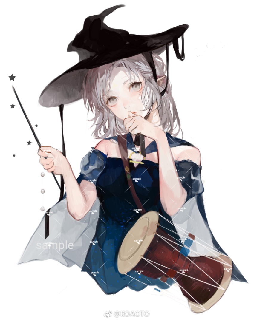 black_hat blue_cape blue_dress braid brown_hair cape chinese_commentary closed_mouth commentary_request commission dress drum expressionless eyelashes grey_cape grey_eyes hand_on_own_chin hat head_tilt highres holding holding_wand instrument koaoto light_blush light_frown lips looking_at_viewer medium_hair o-ring off-shoulder_dress off_shoulder original pink_lips pointy_ears puffy_short_sleeves puffy_sleeves sample_watermark short_sleeves simple_background single_braid star_(symbol) taiko_drum too_many_watermarks two-sided_cape two-sided_fabric two-sided_headwear wand watermark weibo_watermark white_background witch_hat