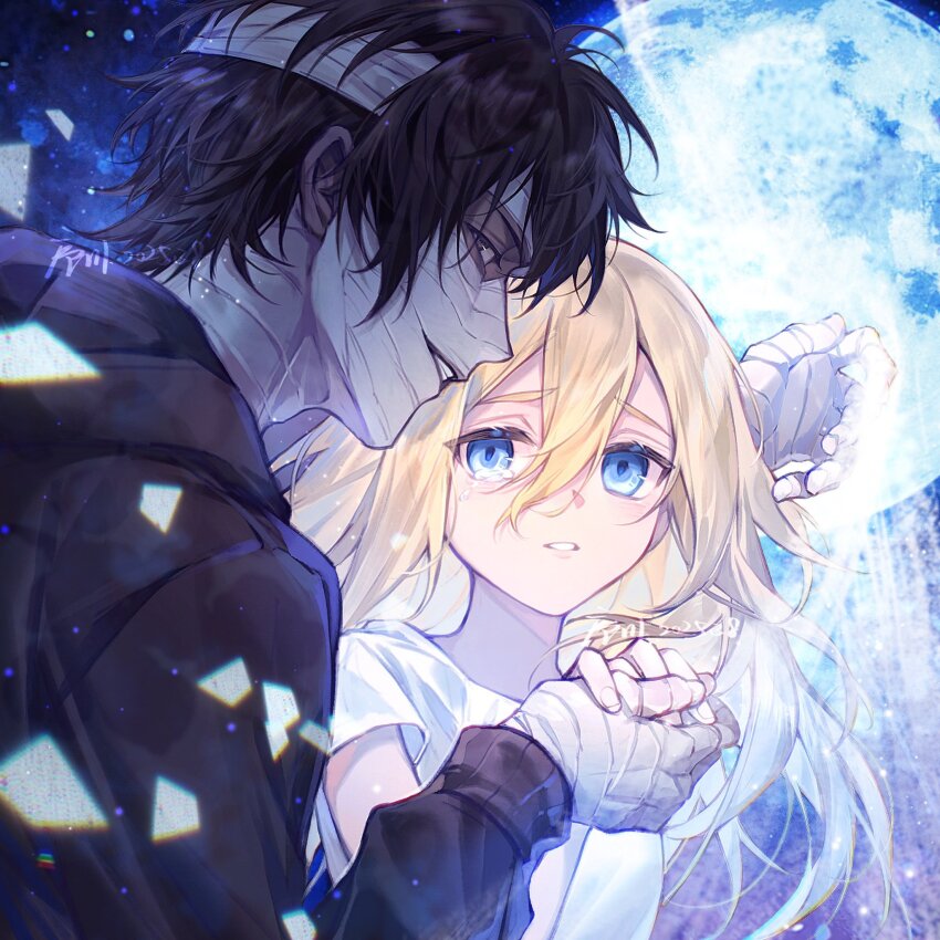1boy 1girl artist_name bandage_on_face bandaged_hand bandaged_head bandages black_hair blonde_hair blue_eyes commentary dated full_moon hair_between_eyes hetero highres holding_hands isaac_foster looking_at_viewer moon moon_background parted_lips rachel_gardner satsuriku_no_tenshi shirt upper_body white_shirt xuchuan