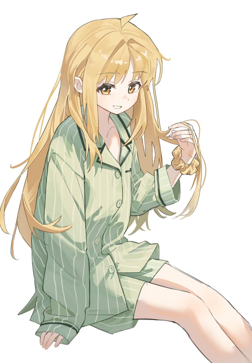 1girl ahoge blonde_hair bocchi_the_rock! buttons collarbone feet_out_of_frame green_shirt green_shorts grin hand_up highres ijichi_nijika invisible_chair long_hair long_sleeves looking_at_viewer parted_lips schu_1112 scrunchie shirt shorts simple_background sitting smile solo striped_clothes striped_shirt striped_shorts white_background wrist_scrunchie yellow_eyes yellow_scrunchie