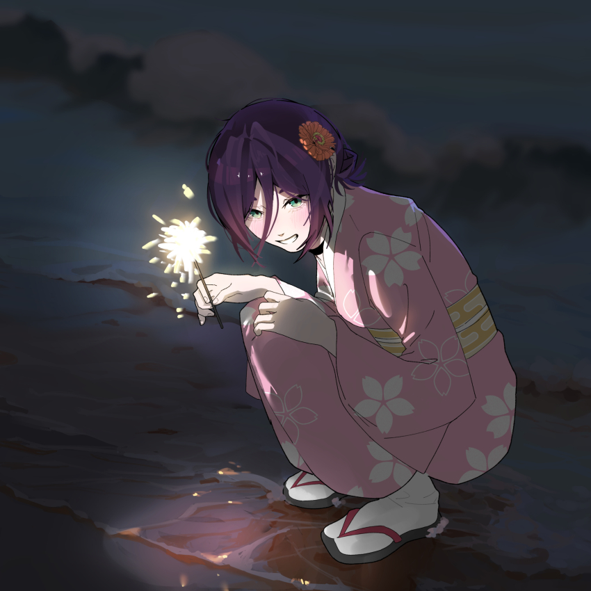 1girl beach black_choker chainsaw_man choker fireworks floral_print floral_print_kimono flower green_eyes grin hair_between_eyes hair_flower hair_ornament highres holding holding_fireworks japanese_clothes kimono moti1250 night ocean outdoors pink_kimono print_kimono purple_hair reze_(chainsaw_man) sandals smile solo sparkler squatting tabi teeth yukata zouri