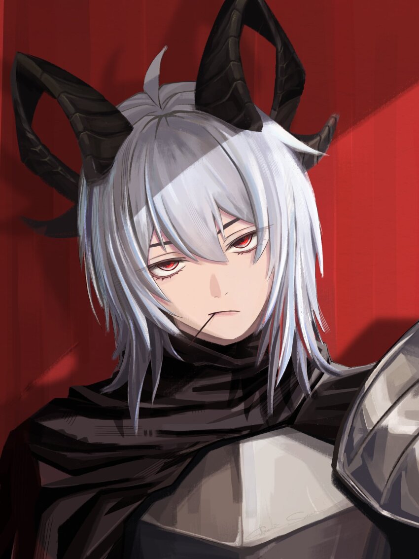 1girl ahoge alternate_costume armor black_cloak black_horns breastplate cloak closed_mouth commentary curled_horns cybernetic_sam grey_hair hair_between_eyes highres horns looking_at_viewer medium_hair portrait red_eyes shoulder_armor solo wuthering_waves zani_(wuthering_waves)