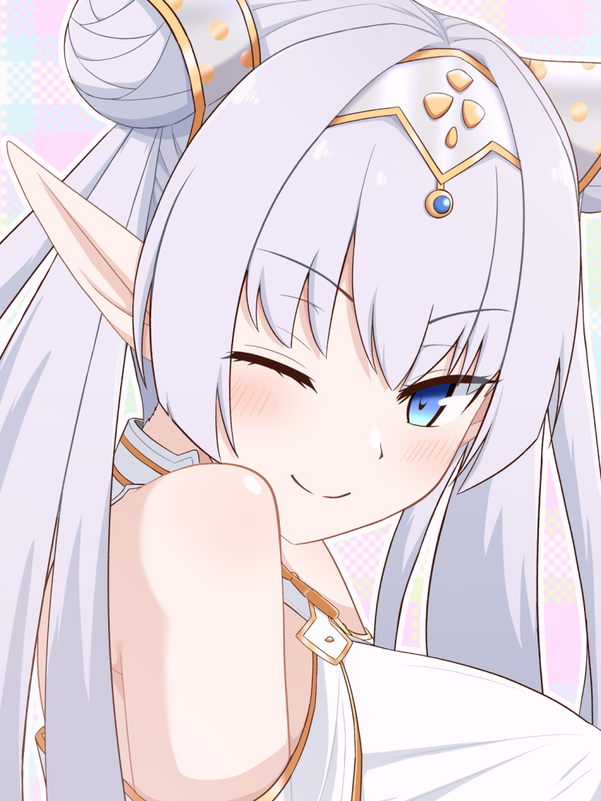 1girl bare_shoulders blue_eyes blush breasts britomart_(fate) britomart_(second_ascension)_(fate) double_bun dress drill_bulbul fate/grand_order fate_(series) gold_trim grey_hair hair_bun hairband headpiece highres large_breasts long_hair looking_at_viewer looking_back one_eye_closed pointy_ears smile solo taut_clothes taut_dress twintails upper_body very_long_hair