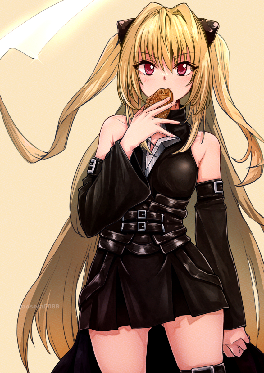 1girl aosora2823 arm_at_side armpit_crease artist_name bare_shoulders black_dress black_sleeves blonde_hair clothing_cutout commentary cowboy_shot detached_sleeves dress eating food gluteal_fold hair_intakes hair_ornament hand_up highres konjiki_no_yami long_hair prehensile_hair red_eyes sidelocks simple_background solo star_cutout taiyaki thigh_strap to_love-ru to_love-ru_darkness two_side_up very_long_hair wagashi yellow_background