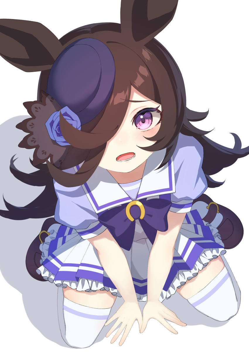 1girl absurdres animal_ears astroglia_cyte black_hair black_shoes blue_flower blue_hat blue_rose blue_shirt bow bowtie flower frilled_skirt frills from_above hair_over_one_eye hat hat_flower highres horse_ears horse_girl horse_tail horseshoe_ornament kneeling long_hair looking_at_viewer mary_janes miniskirt open_mouth pleated_skirt puffy_short_sleeves puffy_sleeves purple_bow purple_bowtie purple_eyes rice_shower_(umamusume) rose sailor_collar school_uniform shadow shirt shoes short_sleeves simple_background skirt smile solo tail thighhighs tilted_headwear tracen_school_uniform umamusume v_arms white_background white_sailor_collar white_skirt white_thighhighs