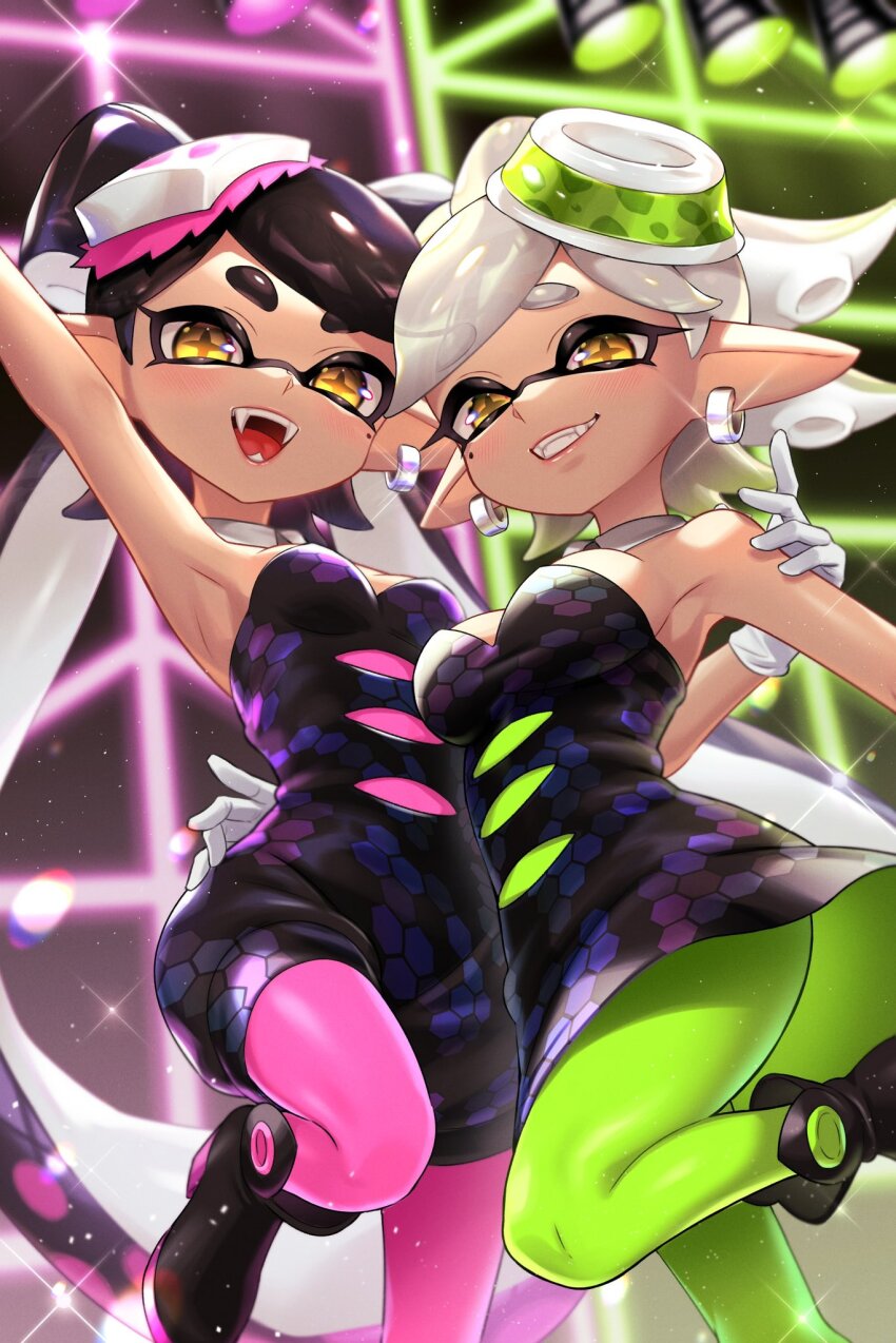 +_+ 2girls armpits black_dress black_footwear blush breasts callie_(splatoon) callie_(squid_sisters_outfit)_(splatoon) concert detached_collar dress earrings fangs food food_on_head green_pantyhose highres inkling iria_(yumeirokingyo) jewelry looking_at_viewer marie_(splatoon) marie_(squid_sisters_outfit)_(splatoon) medium_breasts mole mole_under_eye multiple_girls nintendo object_on_head open_mouth pantyhose pink_pantyhose pointy_ears shoes smile splatoon_(series) splatoon_1 sushu teeth yellow_eyes