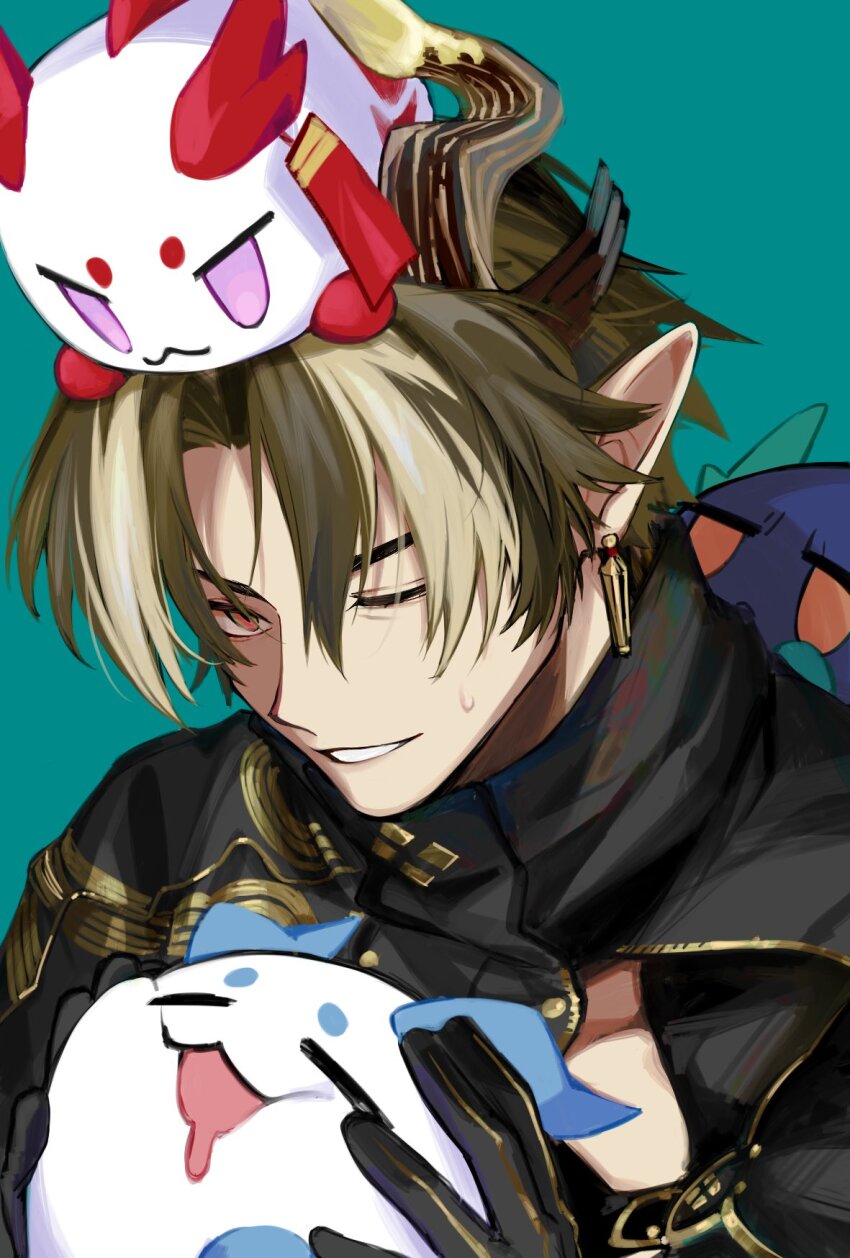 &gt;:) 1boy 3others =_= animal animal_on_head animalization arknights black_cloak black_gloves brown_hair chongyue_(arknights) cloak dragon_boy dragon_bubble_(arknights) dragon_horns drooling dusk_(arknights) earrings gloves gold_trim green_background highres holding holding_animal horns ieiieiiei jewelry leaning_forward ling_(arknights) looking_at_viewer male_focus multicolored_hair multiple_others nian_(arknights) on_head one_eye_closed pointy_ears purple_eyes red_eyes simple_background smile squishing streaked_hair sweatdrop upper_body v-shaped_eyebrows white_hair