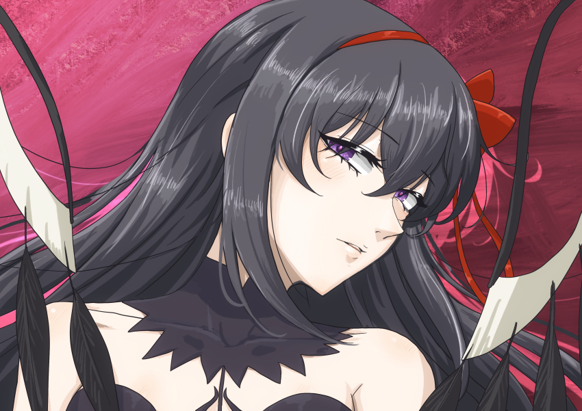 1girl absurdres akemi_homura akuma_homura bare_shoulders black_dress black_hair black_wings bow detached_collar dianzhajun dress feathered_wings hair_bow hairband highres long_hair looking_at_viewer mahou_shoujo_madoka_magica mahou_shoujo_madoka_magica:_hangyaku_no_monogatari parted_lips purple_eyes red_hairband solo wings