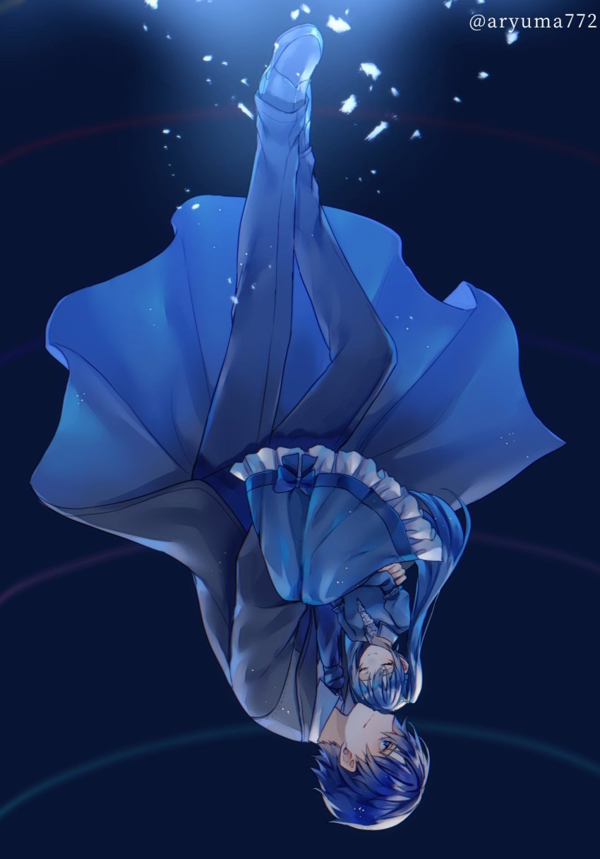 akutoku_no_judgement_(vocaloid) aryuma772 black_robe blue_eyes blue_hair blue_theme clockworker&#039;s_doll doll dress evillious_nendaiki father_and_daughter frilled_dress frills gallerian_marlon hatsune_miku highres holding houtei_no_nushi kaito_(vocaloid) mini_person minigirl robe underwater upside-down vocaloid