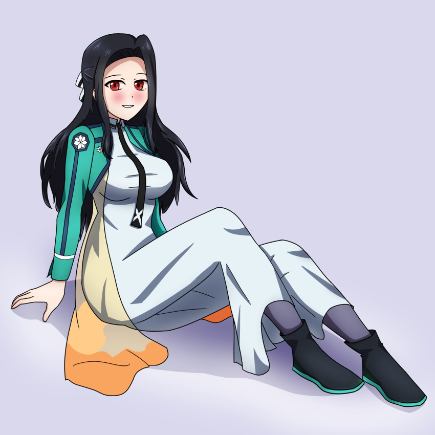 1girl astelord black_boots black_hair black_necktie blush boots breasts dress full_body grey_background hair_ribbon highres large_breasts long_hair looking_at_viewer mahouka_koukou_no_rettousei necktie red_eyes ribbon saegusa_mayumi simple_background solo