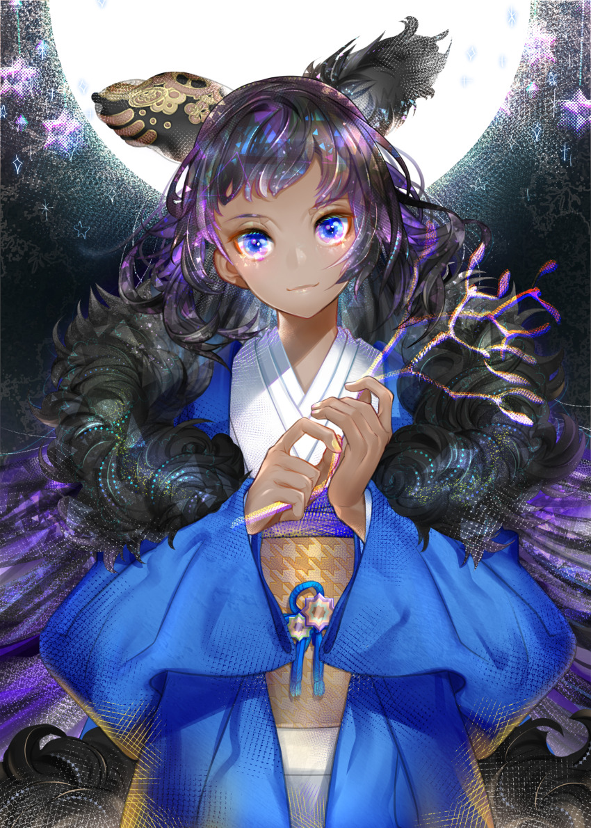 1girl absurdres black_hair blue_eyes blue_haori brown_sash closed_mouth commentary_request dark-skinned_female dark_skin fur_trim haori head_tilt highres houndstooth japanese_clothes k_ototo kimono long_hair long_sleeves obi original sash short_bangs smile solo upper_body white_kimono wide_sleeves