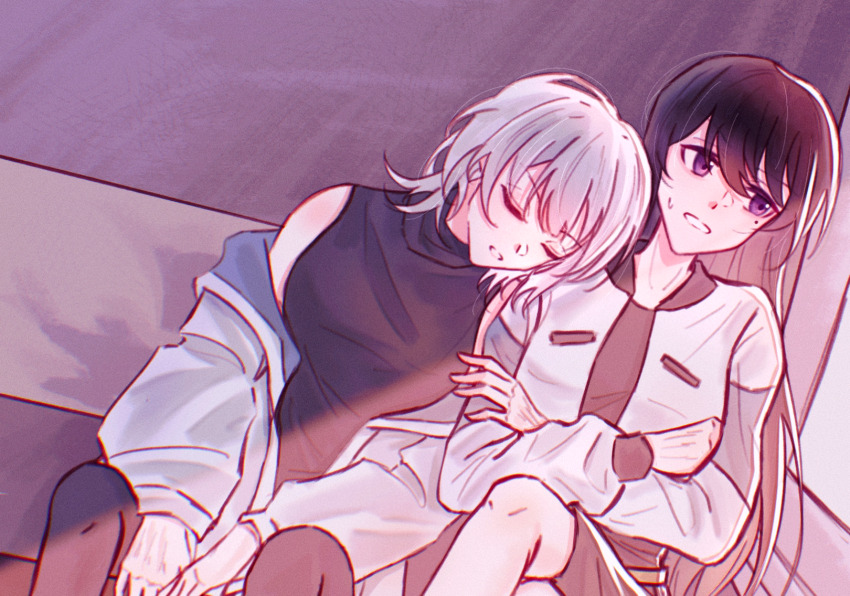 2girls bang_dream! bang_dream!_it&#039;s_mygo!!!!! black_hair black_shirt breasts chinese_commentary closed_eyes commentary_request crossed_arms crossed_legs highres jacket kaname_raana long_hair long_sleeves medium_breasts mole mole_under_eye multiple_girls off_shoulder open_mouth purple_eyes shiina_taki shirt short_hair sleeping sleeping_on_person sleeveless sleeveless_shirt white_hair white_jacket yanhuizuimo