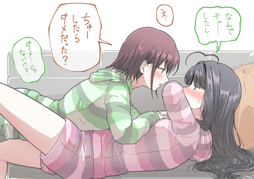 2girls 5tb awa_subaru black_hair blue_eyes blush commentary_request eye_contact girls_band_cry green_hoodie hair_down highres hood hoodie iseri_nina long_hair looking_at_another multiple_girls open_mouth pajamas pink_hoodie purple_eyes red_hair short_hair speech_bubble striped_clothes striped_hoodie sweatdrop translation_request yuri