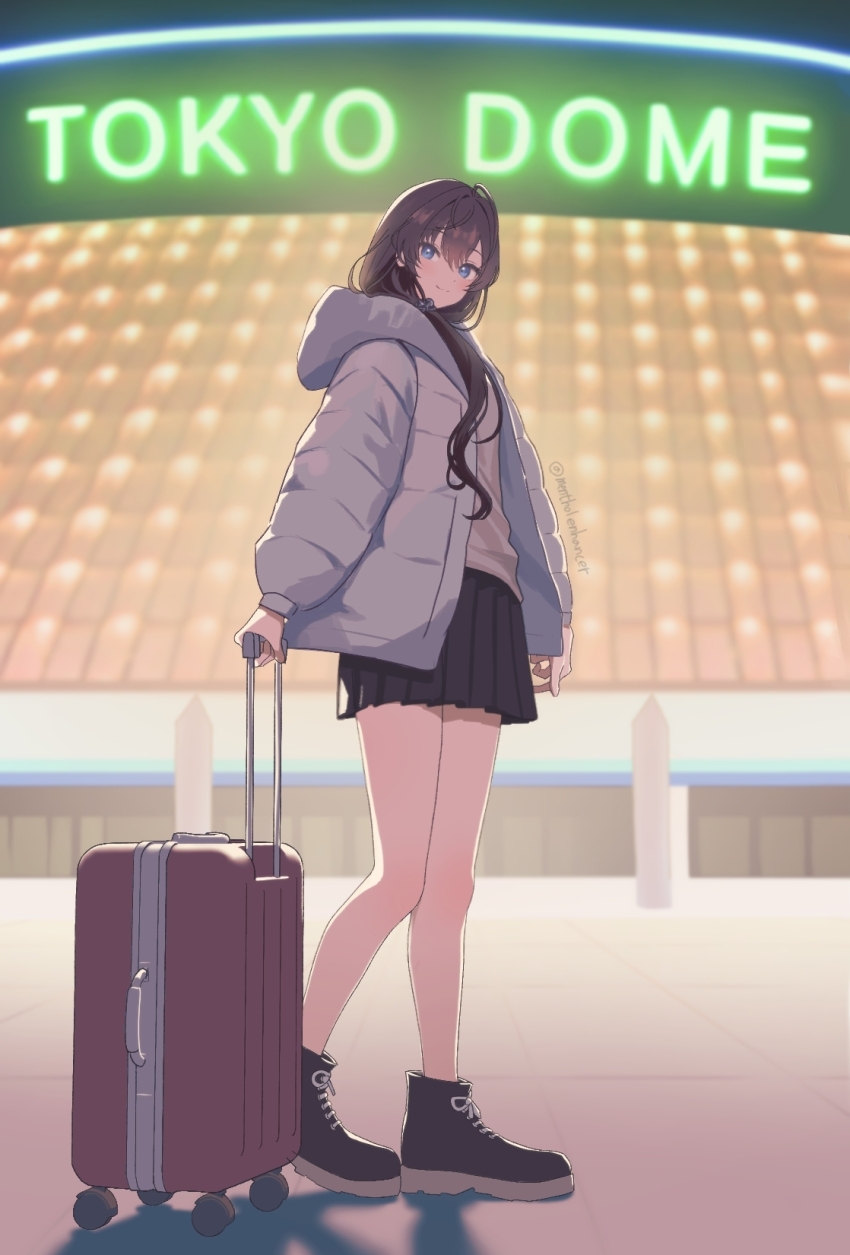 1girl alternate_costume bare_legs black_skirt blue_eyes blurry blurry_background blush brown_hair casual down_jacket full_body hair_ornament hair_over_shoulder hair_scrunchie highres holding holding_suitcase hood hooded_jacket ichinose_shiki idolmaster idolmaster_cinderella_girls jacket long_hair looking_at_viewer outdoors pleated_skirt rbck rolling_suitcase scrunchie shoes skirt smile sneakers solo suitcase tokyo_dome twitter_username very_long_hair white_jacket