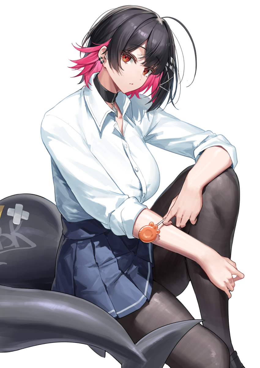 1girl black_choker black_hair black_pantyhose blue_skirt candy choker colored_inner_hair ellen_joe ellen_joe_(on_campus) fins fish_tail food highres holding holding_candy holding_food holding_lollipop invisible_chair knee_up lollipop looking_at_viewer multicolored_hair pantyhose pink_hair pleated_skirt red_eyes shark_girl shark_tail shirt short_hair simple_background sitting skirt solo tail white_background white_shirt yamanokami_eaka zenless_zone_zero