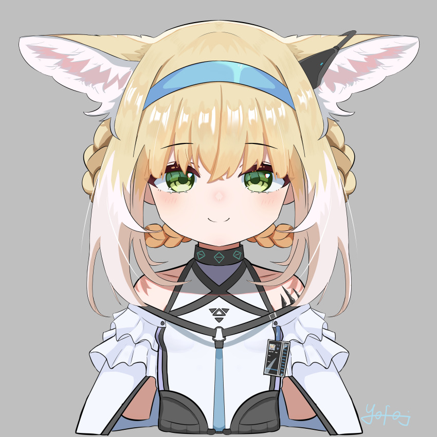 1girl absurdres animal_ears arknights artist_name bare_shoulders blonde_hair blue_hairband blush braid chinese_commentary closed_mouth commentary cropped_torso frilled_shirt frills green_eyes grey_background grey_hair hair_between_eyes hairband highres infection_monitor_(arknights) inset looking_at_viewer material_growth multicolored_hair official_art_inset oripathy_lesion_(arknights) photoshop_(medium) shirt short_hair signature simple_background smile solo split_mouth streaked_hair suzuran_(arknights) white_shirt y0f0j