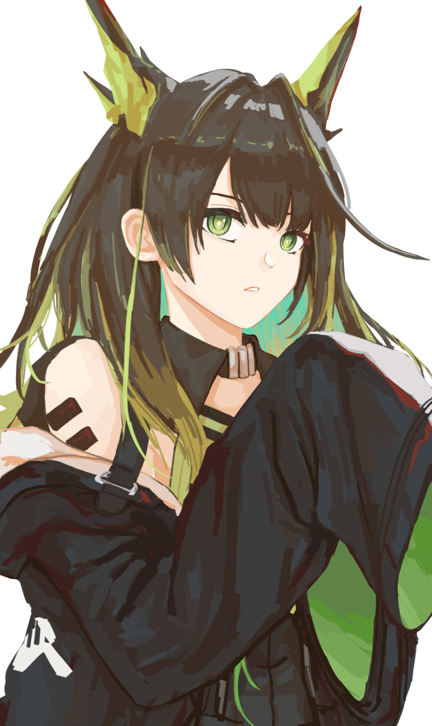 1010kman 1girl arknights bare_shoulders black_coat black_hair coat colored_inner_hair green_eyes green_hair highres horns long_sleeves looking_at_viewer medium_hair mon3tr_(arknights) multicolored_hair simple_background sleeves_past_wrists solo white_background