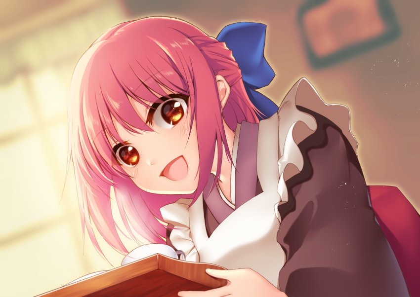 1girl :d apron black_kimono blue_bow blurry blurry_background blush bow hair_between_eyes hair_bow highres indoors japanese_clothes kimono kohaku_(tsukihime) maid medium_hair open_mouth orange_eyes red_hair smile solo tsukihime upper_body wa_maid white_apron yasuo_(torinikukani)
