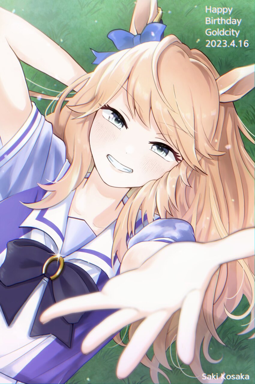 1girl animal_ears artist_name birthday blonde_hair blue_bow blue_eyes bow dated ear_bow gold_city_(umamusume) happy_birthday highres horse_ears horse_girl horseshoe_ornament kousaka_saki_(artist) long_hair looking_at_viewer outstretched_arm puffy_short_sleeves puffy_sleeves purple_shirt sailor_collar sailor_shirt school_uniform shirt short_sleeves smile solo tracen_school_uniform umamusume