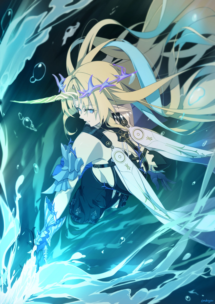 1girl armored_gloves bare_shoulders black_collar black_dress blonde_hair blue_eyes blue_hair breasts closed_mouth collar colored_inner_hair commentary crown_of_thorns dress earrings fleurdelys_(wuthering_waves) floating_earrings highres holding holding_sword holding_weapon horns huge_breasts jewelry long_hair long_horns looking_at_viewer multicolored_hair necklace onshigou pointy_ears sidelocks sideways_glance signature single_horn solo sword tabard weapon white_tabard wuthering_waves yellow_horns