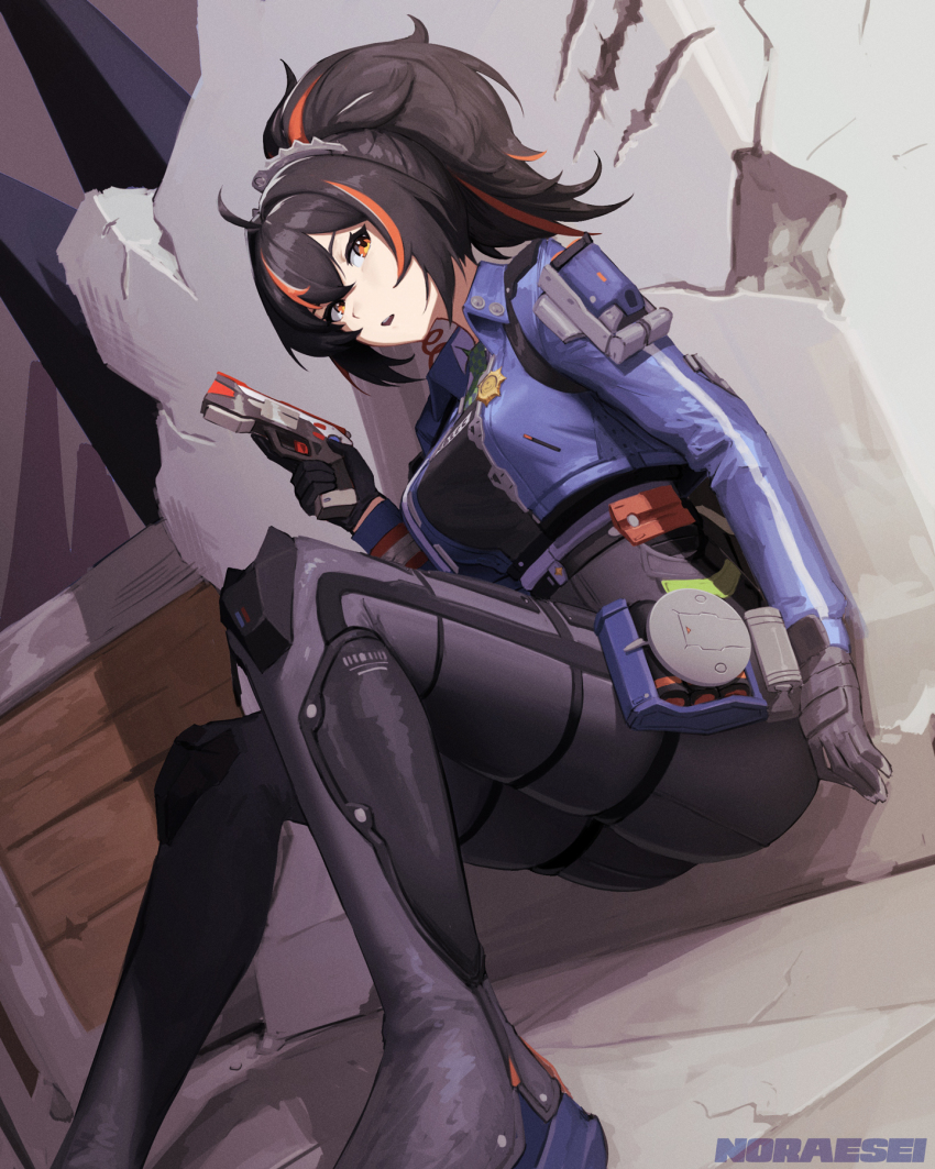 1girl ahoge artist_name ass black_gloves black_hair black_pants black_shirt blue_jacket breasts checkered_necktie commentary crack cracked_wall cropped_jacket crossed_bangs double-parted_bangs dutch_angle english_commentary gloves green_necktie gun hair_between_eyes hair_ornament hand_up high-waist_pants high_ponytail highres holding holding_gun holding_weapon holster jacket knees_up large_breasts long_sleeves looking_to_the_side multicolored_hair necktie noraesei open_clothes open_jacket pants parted_lips police police_badge police_uniform policewoman ponytail red_eyes red_streaks shirt short_hair shoulder_holster sitting solo streaked_hair tight_clothes tight_pants weapon zenless_zone_zero zhu_yuan