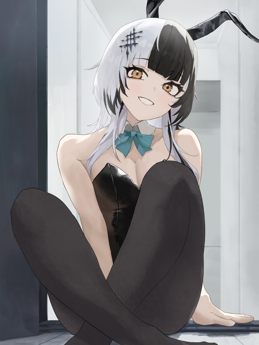 1girl absurdres animal_ears aoteka bare_shoulders black_hair black_leotard black_pantyhose bow breasts cleavage detached_collar eyelashes eyeliner fake_animal_ears grey_hair hair_ornament highres hololive hololive_english leotard long_hair looking_at_viewer makeup medium_breasts multicolored_hair on_floor open_mouth pantyhose playboy_bunny rabbit_ears shiori_novella sitting smile solo split-color_hair strapless strapless_leotard streaked_hair two-tone_hair virtual_youtuber white_hair yellow_eyes
