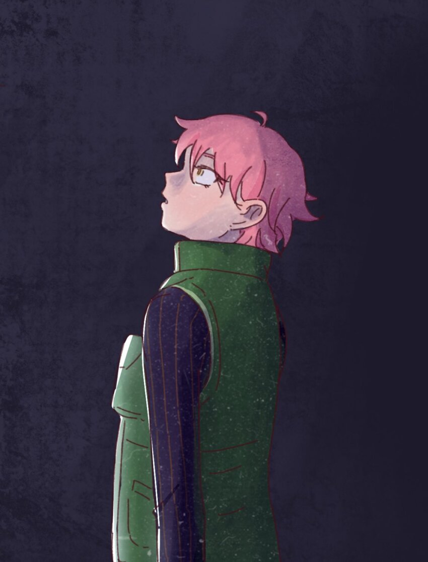 1girl alien_stage black_shirt commentary from_side green_vest hashtag-only_commentary highres long_sleeves looking_up mizi_(alien_stage) motii open_mouth shirt short_hair solo very_short_hair vest yellow_eyes